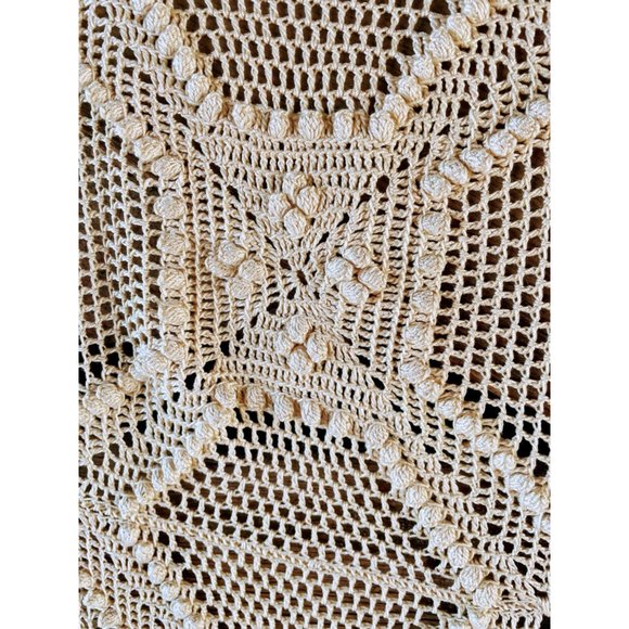 Antique/Vintage Cotton crochet Thread Bedspread with Fringe 108x82" - Picture 8 of 13